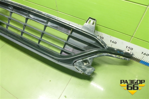 Решетка в передний бампер центральная (86531L2300) для Kia K5 с 2020г (К5)