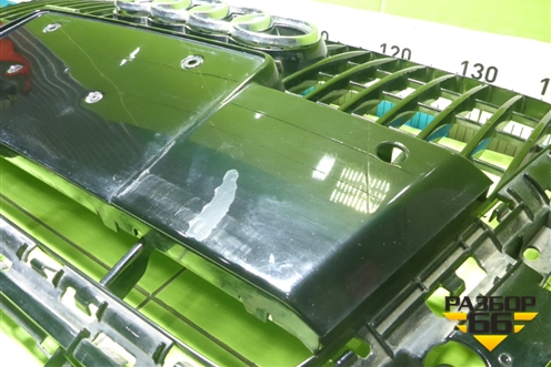 Решетка радиатора (после 2012г под парктроник правый руль) (8R0853651) для Audi Q5 c 2008-2017г (Ку 5)