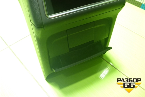 Подлокотник (8K0854981) для Audi A4 (В8) с 2007-2015г (А4)