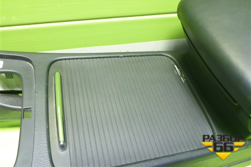 Подлокотник (3C0864207) для Volkswagen Passat (B6) с 2005-2010г (Пассат Б6)