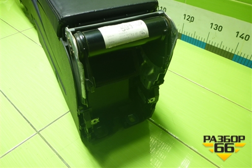 Подлокотник (3C0864207) для Volkswagen Passat (B6) с 2005-2010г (Пассат Б6)