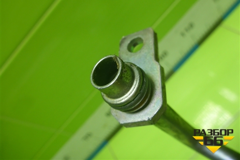 Трубка охлаждения КПП (8E0317825) для Audi A4 (В6) с 2000-2006г (А4)