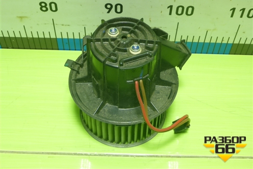 Моторчик отопителя (правый руль) (V7825001) для Mercedes Benz E-Klass W212 с 2009-2016г (Е)