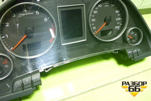 Щиток приборов (правый руль) (8E0920931M) для Audi A4 (В7) с 2004-2009г (А4)