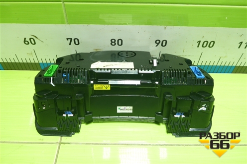 Щиток приборов (правый руль) (8E0920931M) для Audi A4 (В7) с 2004-2009г (А4)