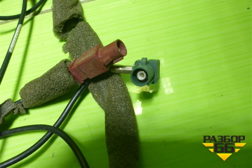 Антенна на крышу (8E9035503T) для Audi A4 (В7) с 2004-2009г (А4)