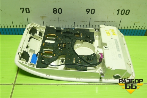 Плафон салонный передний (8T0947135B) для Audi Q5 c 2008-2017г (Ку 5)