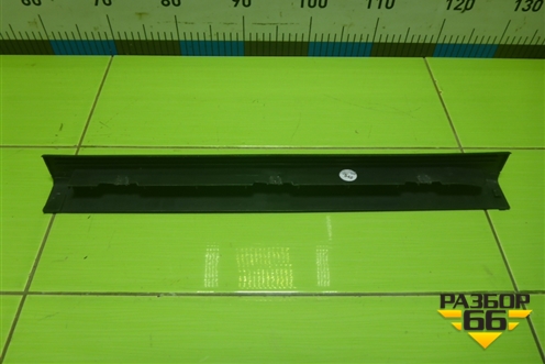 Накладка порога внутренняя переднего правого (A2046860036) для Mercedes Benz C-Klass W204 с 2007-2014г (Ц)