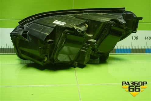 Фара правая (галоген) (9808572580) для Peugeot Expert с 2016г (Эксперт)