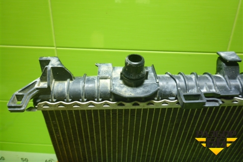 Радиатор охлаждения дополнительный (17118655757) для BMW X5 G05 с 2018г (Х5 Г05)