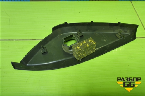 Накладка на торпедо (боковая правая) (8450006774) для VAZ Vesta/Веста с 2015г