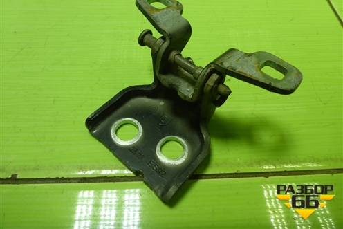 Петля двери передней левой нижняя для VAZ Vesta/Веста с 2015г