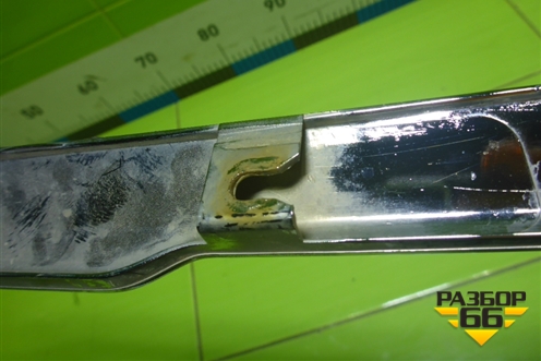 Накладка переднего бампера центральная (после 2018г) (620726FV0A) для Nissan X-Trail (Т32) с 2014г (Хтраил)