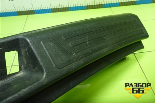 Обшивка багажника на заднюю панель (857712Y000) для Hyundai ix 35 с 2010г (Ай икс 35)