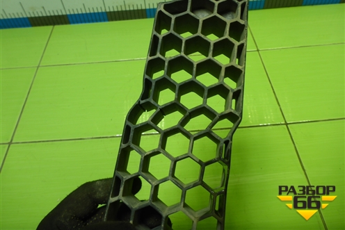 Кронштейн усилителя переднего бампера правый (865722Y000) для Hyundai ix 35 с 2010г (Ай икс 35)