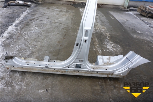 Порог со стойкой левый для Hyundai ix 35 с 2010г (Ай икс 35)