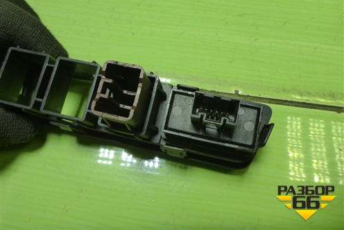 Кнопка (отключения системы стабилизации) для Hyundai ix 35 с 2010г (Ай икс 35)