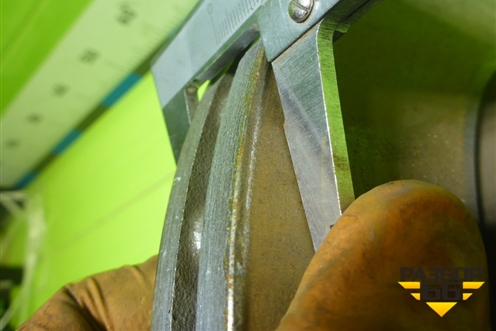 Диск тормозной передний вентилируемый (A2124211312) для Mercedes Benz E-Klass W212 с 2009-2016г (Е)