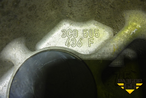 Кулак задний правый (3C0505436F) для Volkswagen Passat (В7) с 2011-2014г (Пассат Б7)