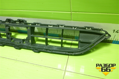 Решетка в передний бампер центральная (602003019AA) для Jaecoo J8 c 2024г (Джей8)