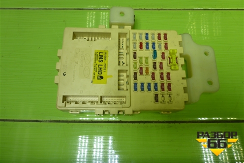 Блок предохранителей салонный (919502S521) для Hyundai ix 35 с 2010г (Ай икс 35)