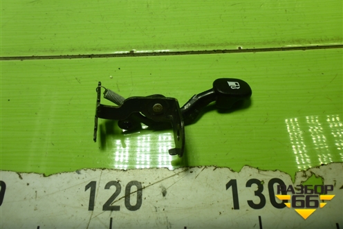 Ручка открывания лючка бензобака для Hyundai ix 35 с 2010г (Ай икс 35)