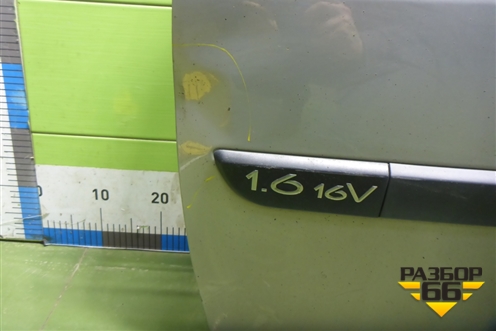 Дверь передняя левая для Renault Megane 2 с 2002-2009г (Меган)