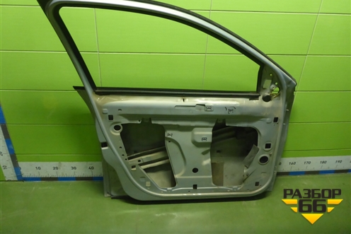 Дверь передняя левая для Renault Megane 2 с 2002-2009г (Меган)