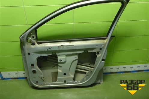 Дверь передняя правая для Renault Megane 2 с 2002-2009г (Меган)