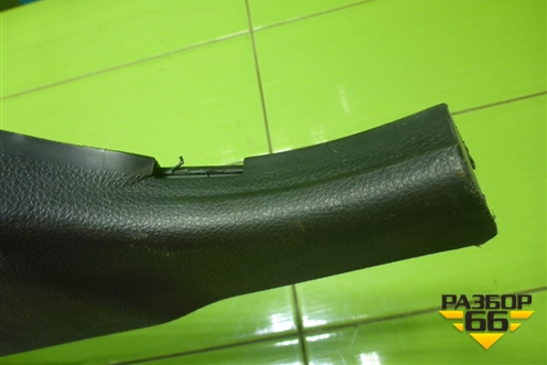 Обшивка стойки центральная нижняя левая (A2046900525) для Mercedes Benz C-Klass W204 с 2007-2014г (Ц)