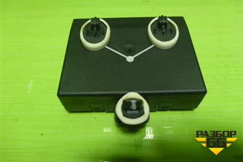 Блок комфорта (задней двери) (4H0959795B) для Volkswagen Touareg с 2010-2018г (Туарег)