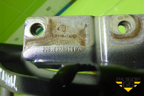 Петля крышки багажника левая (3C8827301A) для Volkswagen Passat-CC с 2008г (Пассат ЦЦ)