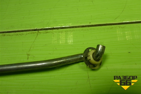 Держатель капота для Toyota Corolla (E18) с 2012-2019г (Королла 180)