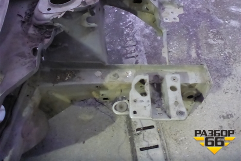 Лонжерон передний левый для Renault Megane 2 с 2002-2009г (Меган)