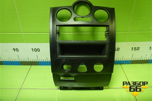 Рамка магнитолы (8200178435) для Renault Megane 2 с 2002-2009г (Меган)