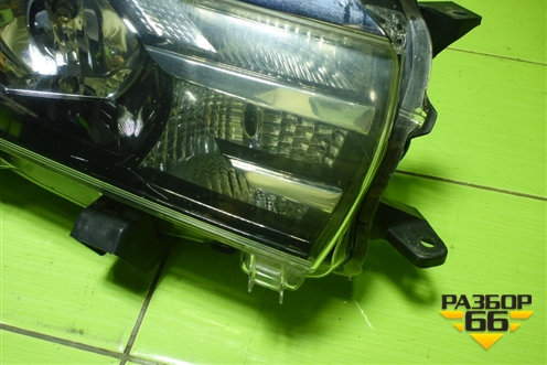 Фара правая (до 2016г галоген) (8111002E70) для Toyota Corolla (E18) с 2012-2019г (Королла 180)