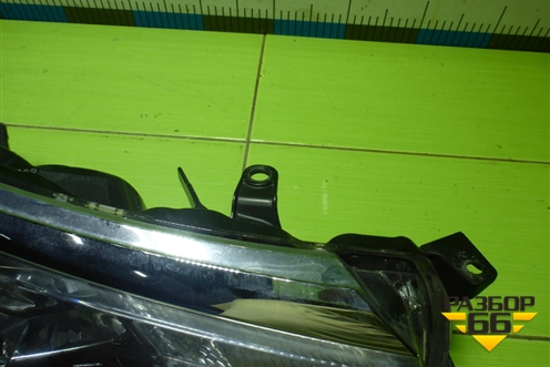 Фара правая (до 2016г галоген) (8111002E70) для Toyota Corolla (E18) с 2012-2019г (Королла 180)