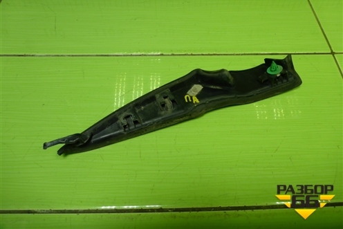 Молдинг лобового стекла правый (нижний) (8200100591) для Renault Megane 2 с 2002-2009г (Меган)
