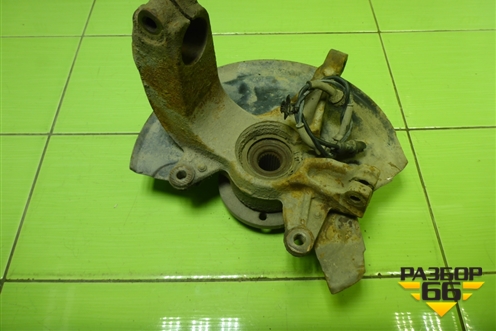 Кулак поворотный передний правый для Renault Megane 2 с 2002-2009г (Меган)