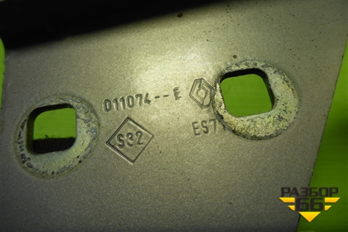 Петля капота левая для Renault Megane 2 с 2002-2009г (Меган)