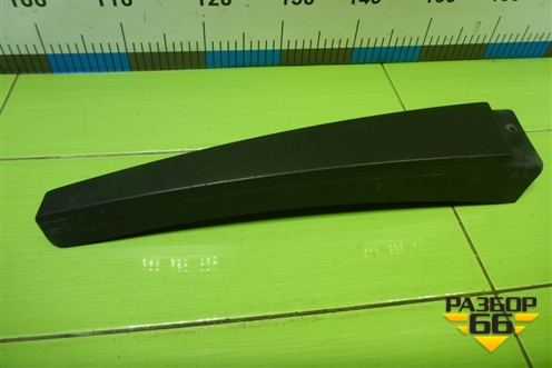 Накладка стойки (центральной правой) (8200073436) для Renault Megane 2 с 2002-2009г (Меган)