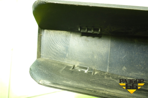 Накладка стойки (центральной правой) (8200073436) для Renault Megane 2 с 2002-2009г (Меган)