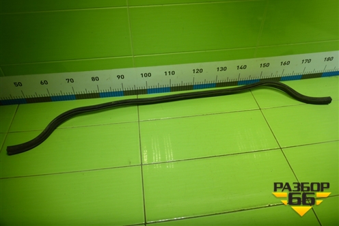 Уплотнитель капота (на решетку стеклоочистителей) для Renault Megane 2 с 2002-2009г (Меган)