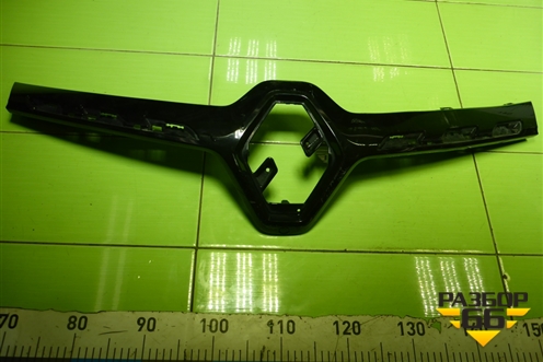 Накладка на решетку радиатора (623829107R) для Renault Kaptur с 2016г (Каптюр)