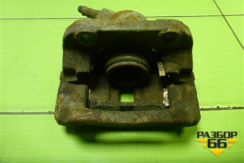 Суппорт передний левый для Renault Logan с 2004-2015г (Логан)