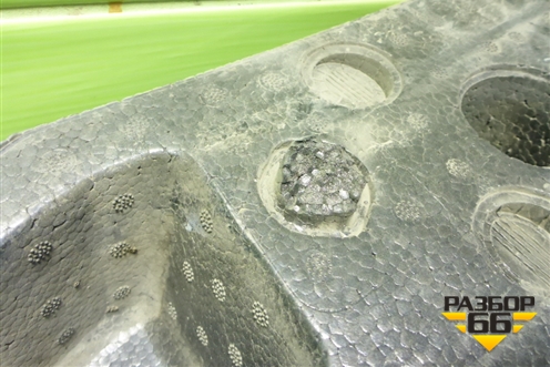 Наполнитель переднего бампера (620906FR0A) для Nissan X-Trail (Т32) с 2014г (Хтраил)