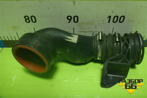 Патрубок интеркулера пластиковый (A2710901837) для Mercedes Benz C-Klass W204 с 2007-2014г (Ц)