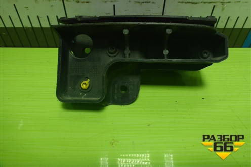 Кронштейн заднего бампера левый для Audi A6 (C6) с 2004-2011г (А6)