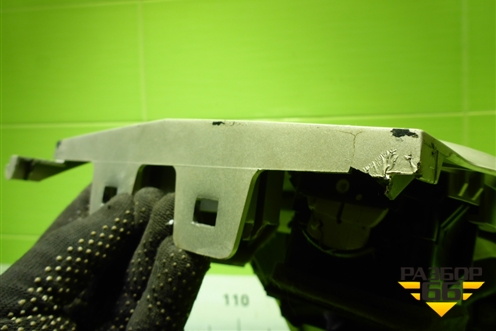 Накладка на торпедо (центральная) (13205164) для Opel Corsa D с 2006-2014г (Корса Д)