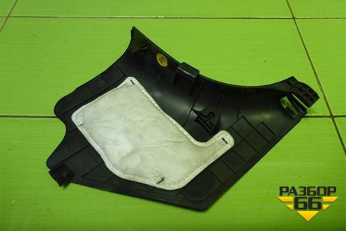 Накладка порога внутренняя переднего левого (передняя часть) (858231R000) для Hyundai Solaris с 2010-2016г (Солярис)